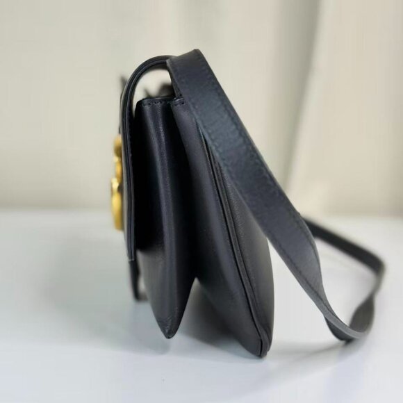 Gucci GG Logo Black Leather Crossbody Bag with Gold Hardware - Picture 2 of 9